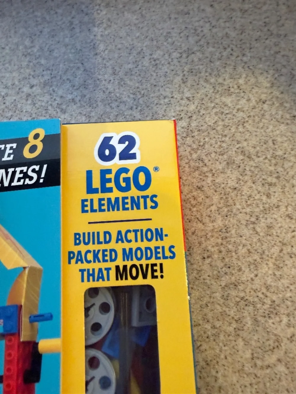 NIB! LEGO Gear Bots Book and Building Set